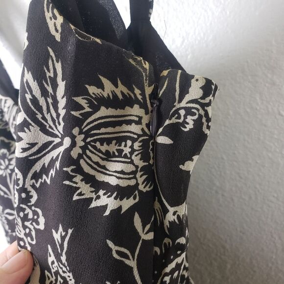 Women's Ann Taylor Brown Chiffon Floral Ruched Business Casual Attire Size 02 - Picture 11 of 11